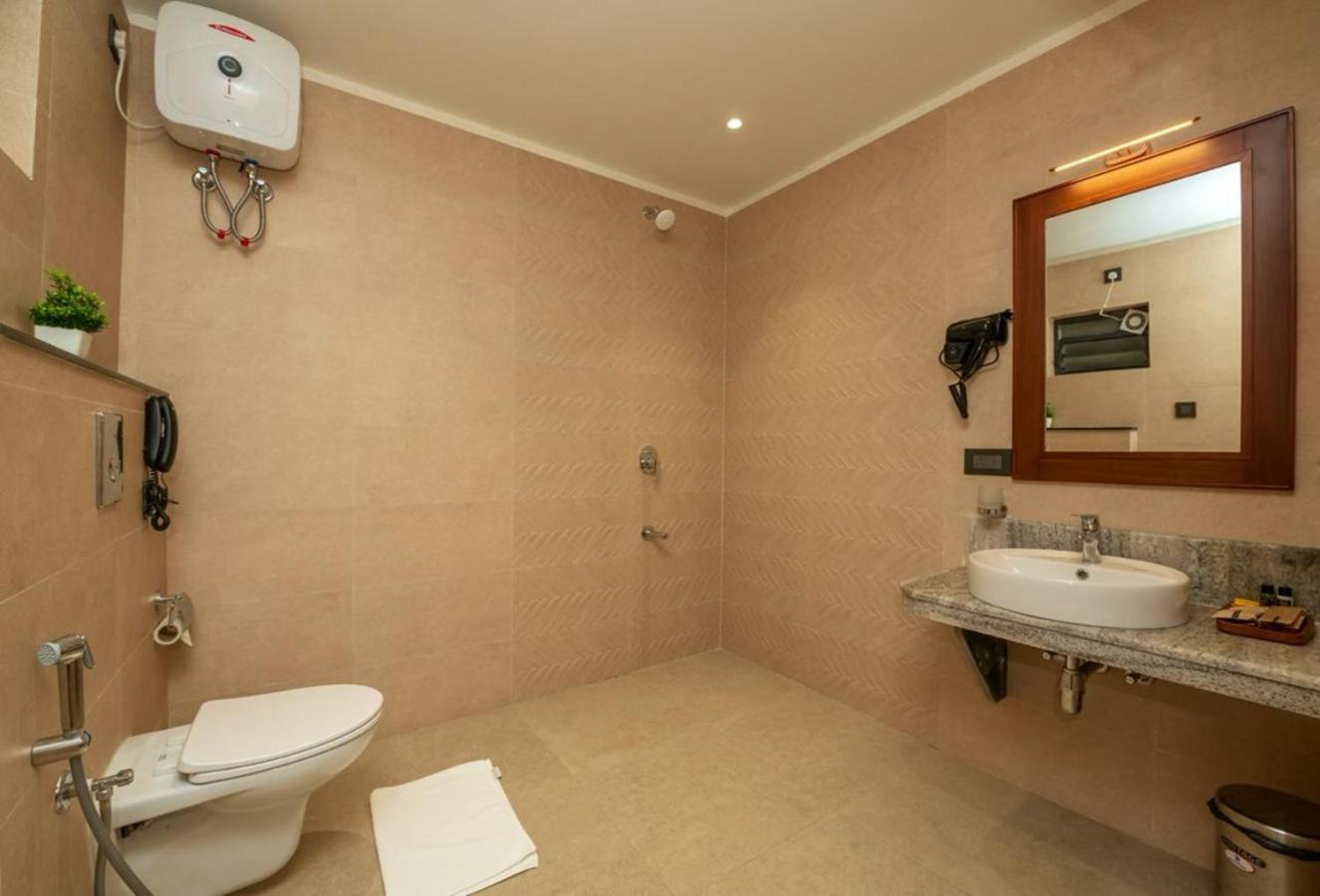 Ra Vista Hotel Kolkata Ngoại thất bức ảnh